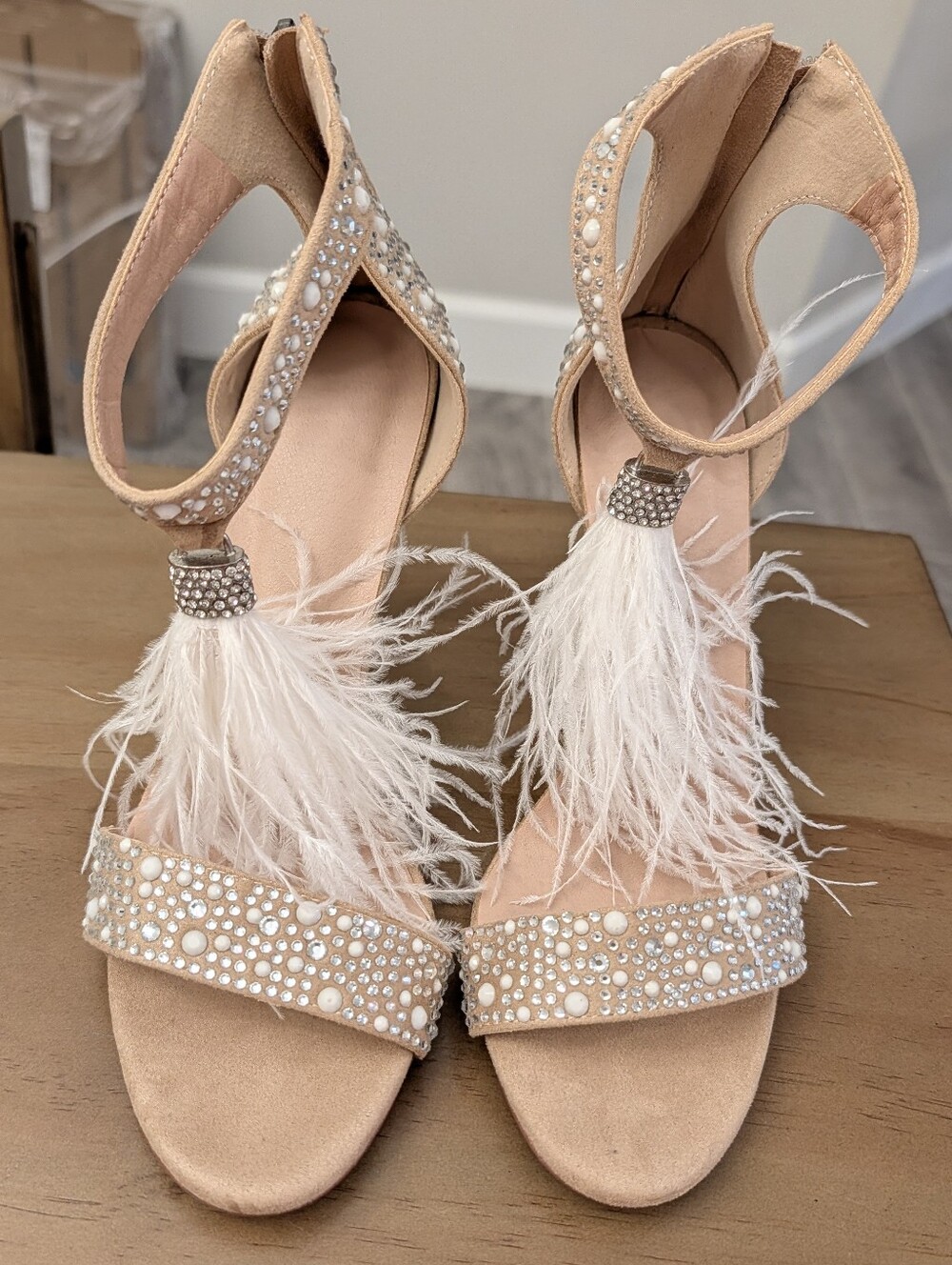 Women's Nude Rhinestone & Feather Strappy Heels Size 10 NWOT Gorgeous 😍 - Picture 6 of 7